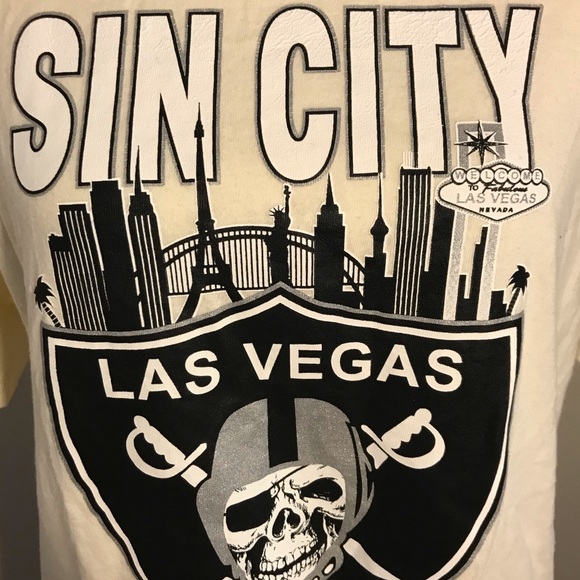 SIN CITY T-Shirt!! - Picture 2 of 5